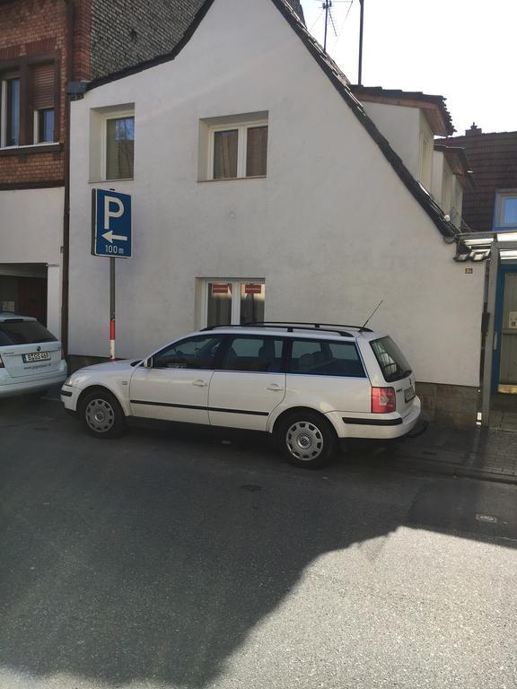 Pension Haus Baron 2 Friedrichsfeld Edingen-Neckarhausen Exteriör bild