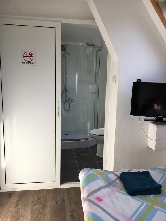 Pension Haus Baron 2 Friedrichsfeld Edingen-Neckarhausen Exteriör bild
