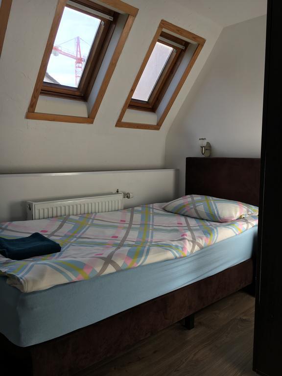 Pension Haus Baron 2 Friedrichsfeld Edingen-Neckarhausen Exteriör bild